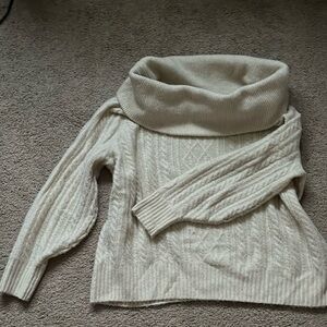 Beautiful and soft sweater